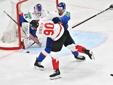 Ryan O'Reilly, Patrik Koch a brankár Patrik Rybár v zápase Slovensko - Kanada v skupine A na MS v hokeji 2025.