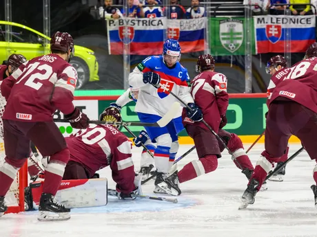 Matúš Sukeľ v zápase Slovensko - Lotyšsko v skupine A na MS v hokeji 2025.