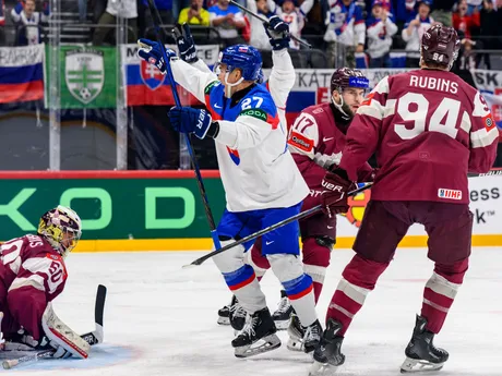 Sebastián Čederle sa teší po strelenom góle v zápase Slovensko - Lotyšsko v skupine A na MS v hokeji 2025.