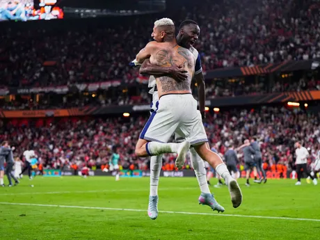 Futbalisti Tottenhamu sa tešia z výhry po finálovom zápase Európskej ligy Tottenham Hotspur - Manchester United.