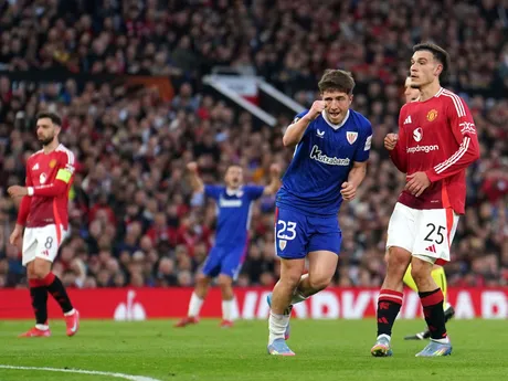 Mikel Jauregizar oslavuje gól počas odvety semifinále Európskej ligy: Manchester United - Athletic Bilbao.