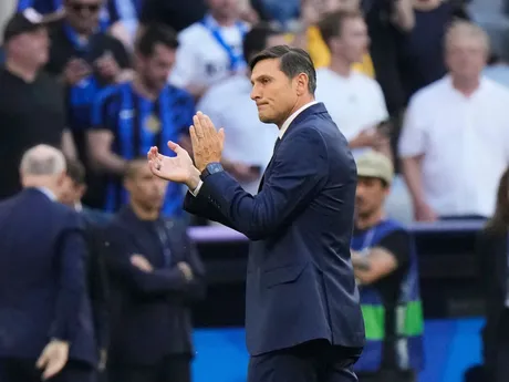 Javier Zanetti pred zápasom Paríž St. Germain - Inter Miláno vo finále Ligy majstrov. 