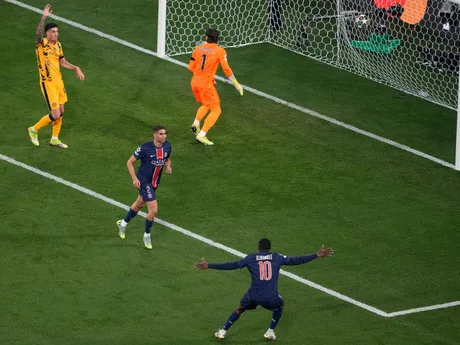 Achraf Hakimi oslavuje gól počas zápasu Paríž St. Germain - Inter Miláno vo finále Ligy majstrov. 