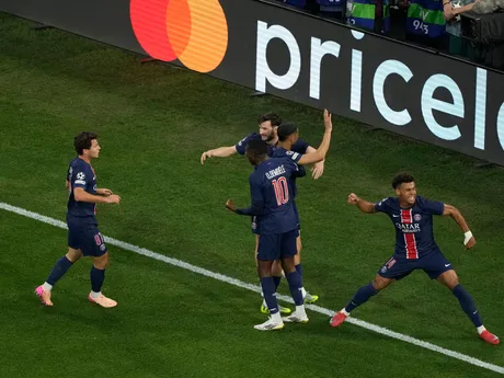 Achraf Hakimi oslavuje gól počas zápasu Paríž St. Germain - Inter Miláno vo finále Ligy majstrov. 