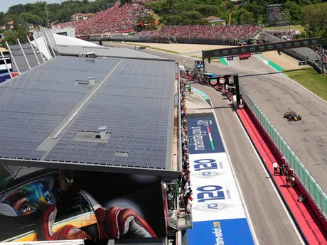 Jazdec Red Bullu Max Verstappen počas VC Emilia Romagna.