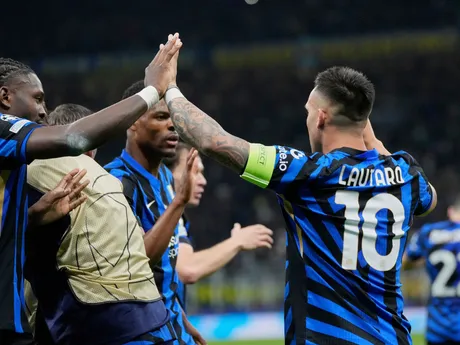 Lautaro Martinez oslavuje gól počas odvetného zápasu semifinále Ligy majstrov Inter Miláno - FC Barcelona. 