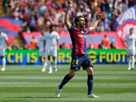 Eric Garcia oslavuje gól v zápase 35. kola La Ligy FC Barcelona - Real Madrid. 
