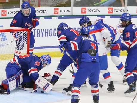 Momentka zo zápasu  o bronz Slovensko - USA na MS 18 v hokeji.