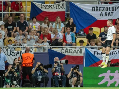 Futbalista Nicolo Tresoldi (Nemecko) sa teší z gólu počas zápasu základnej B-skupiny ČR - Nemecko