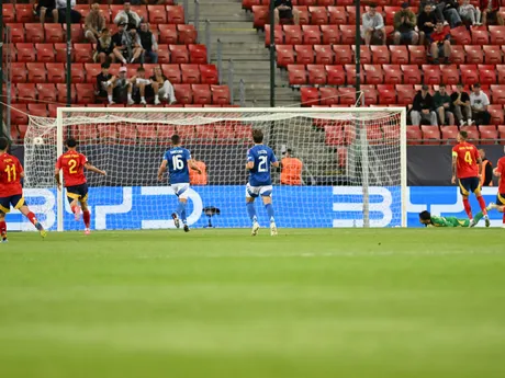 Na snímke vyrovnávajúci gól Talianska na 1:1 počas zápasu základnej A-skupiny Španielsko - Taliansko na majstrovstvách Európy hráčov do 21 rokov v Trnave v utorok 17. júna 2025. FOTO TASR - Lukáš Grinaj

- Slovensko
- šport
- futbal
- majstrovstvá
- Európy
- do
- 21
- rokov
- ME
- ME21
- základná
- A
- skupina
- Trnava
- Španielsko
- Taliansko
- TTX