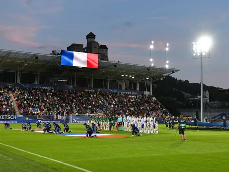 Tím Francúzska a tím Portugalska v zápase Portugalsko - Francúzsko v skupine C na EURO U21 2025 (ME vo futbale do 21 rokov).