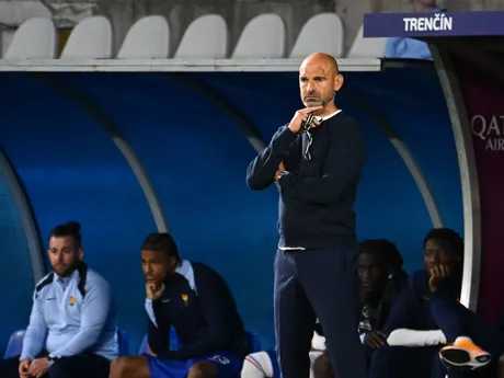 Hlavný tréner tímu Francúzska Gérald Baticle v zápase Portugalsko - Francúzsko v skupine C na EURO U21 2025 (ME vo futbale do 21 rokov).