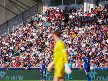 Fanúšikovia obidvoch tímov počas zápasu Portugalsko - Holandsko vo štvrťfinále na EURO U21 2025 (ME vo futbale do 21 rokov). 