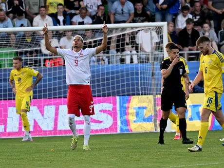 William Osula sa teší po strelenom góle v zápase Ukrajina - Dánsko v skupine D na EURO U21 2025.