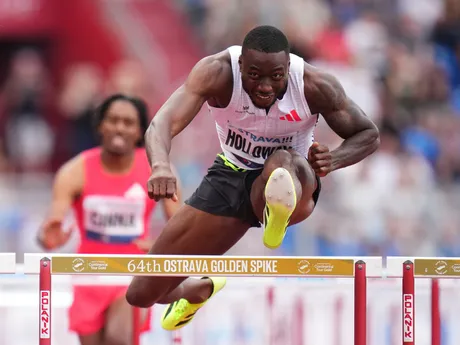 Grant Holloway na Zlatej tretre v Ostrave 2025.