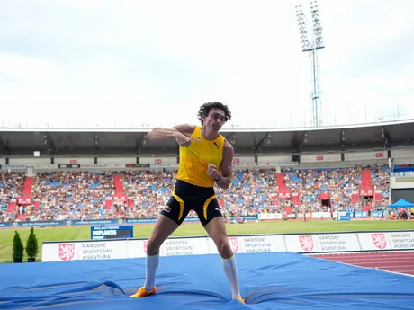 Armand Duplantis na Zlatej tretre v Ostrave 2025.