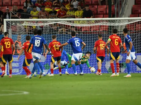 Fotka zo zápasu skupiny A Španielsko - Taliansko na EURO U21 2025.