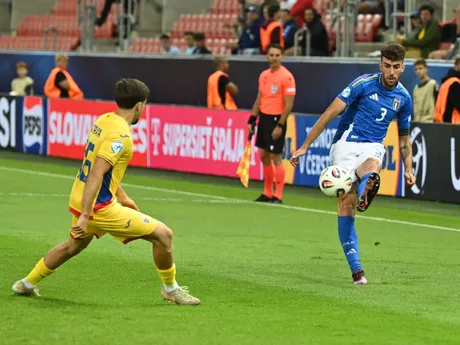Fotka zo zápasu Taliansko - Rumunska na šampionáte EURO U21 2025.