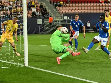 Fotka zo zápasu Taliansko - Rumunska na šampionáte EURO U21 2025.