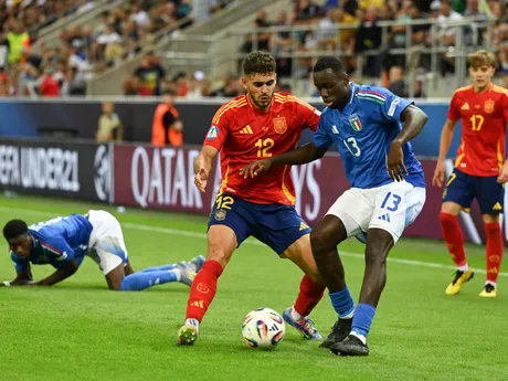 Fotka zo zápasu skupiny A Španielsko - Taliansko na EURO U21 2025.