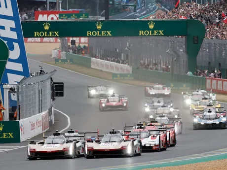 Autá počas 24 hodín Le Mans 2025.
