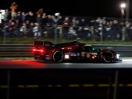 Ferrari AF Corse počas 24 hodín Le Mans 2025.