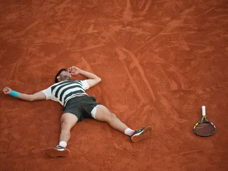 Carlos Alcaraz po víťazstve na Roland Garros 2025.