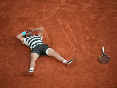 Carlos Alcaraz po víťazstve na Roland Garros 2025.