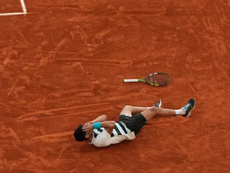 Carlos Alcaraz po víťazstve na Roland Garros 2025.