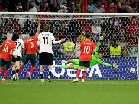 Florian Wirtz strieľa gól v zápase Nemecko - Portugalsko (semifinále Ligy národov)
