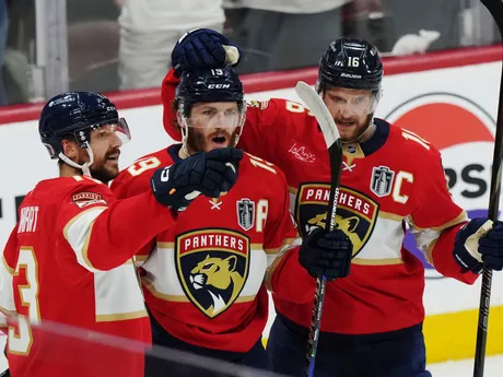 Momentka zo zápasu Florida - Edmonton (4. zápas finále NHL)