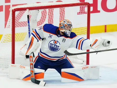 Momentka zo zápasu Florida - Edmonton (4. zápas finále NHL)