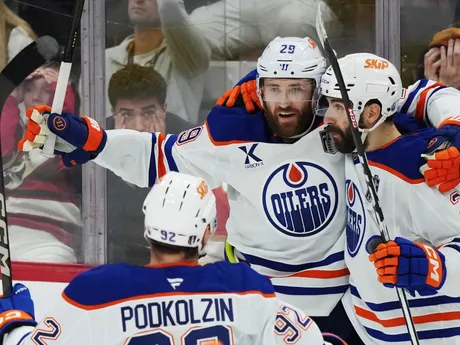 Momentka zo zápasu Florida - Edmonton (4. zápas finále NHL)