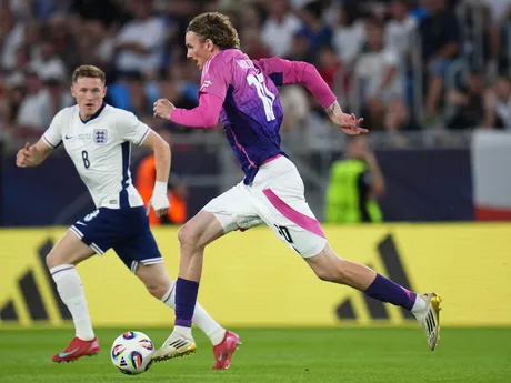 Nick Woltemade a Elliot Anderson počas zápasu Anglicko - Nemecko vo finále na EURO U21 2025 (ME vo futbale do 21 rokov).