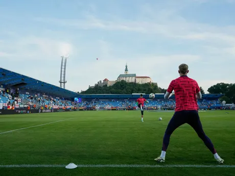 Anglickí futbalisti pred zápasom Anglicko - Nemecko v skupine B na EURO U21 2025.