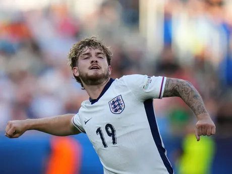 Harvey Elliott počas zápasu Anglicko - Holandsko v semifinále na EURO U21 2025 (ME vo futbale do 21 rokov).