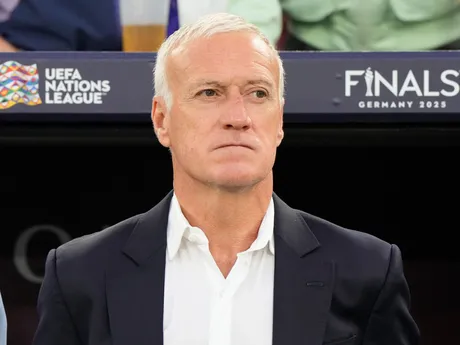Tréner Francúzska Didier Deschamps počas semifinálového zápasu Ligy národov Španielsko - Francúzsko