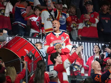 Momentka zo zápasu Florida - Edmonton (4. zápas finále NHL)
