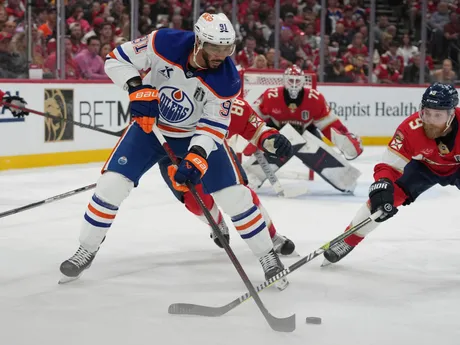 Momentka zo zápasu Florida - Edmonton (4. zápas finále NHL)