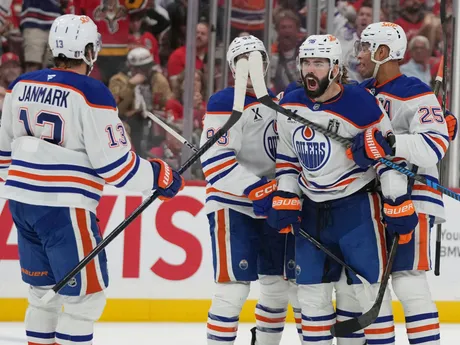 Momentka zo zápasu Florida - Edmonton (4. zápas finále NHL)
