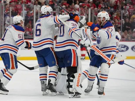 Momentka zo zápasu Florida - Edmonton (4. zápas finále NHL)