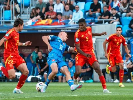 Momentka zo zápasu Slovensko - Španielsko v skupine A na EURO U21 2025 (ME vo futbale do 21 rokov 2025).