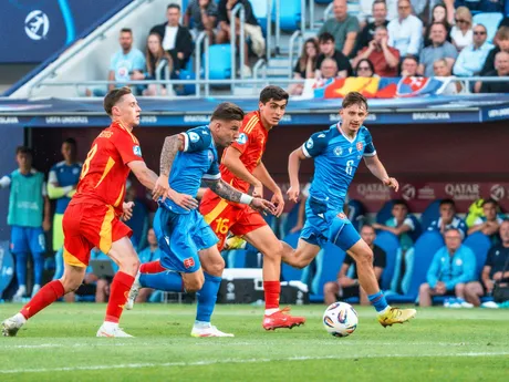 Momentka zo zápasu Slovensko - Španielsko v skupine A na EURO U21 2025 (ME vo futbale do 21 rokov 2025).