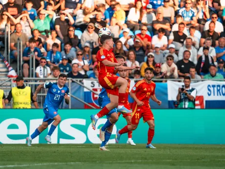 Momentka zo zápasu Slovensko - Španielsko v skupine A na EURO U21 2025 (ME vo futbale do 21 rokov 2025).