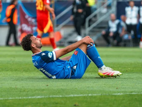 Momentka zo zápasu Slovensko - Španielsko v skupine A na EURO U21 2025 (ME vo futbale do 21 rokov 2025).