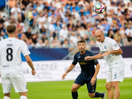 Na snímke zľava Ondrej Duda, Blerim Džemaili a Miroslav Karhan počas rozlúčkového zápasu s Marekom Hamšíkom na Národnom futbalovom štadióne 5. júla 2025 v Bratislave.