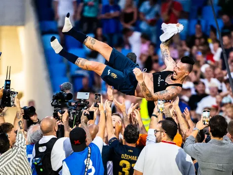 Na snímke Mareka Hamšík počas osláv po skončení rozlúčkového zápasu s Marekom Hamšíkom na Národnom futbalovom štadióne 5. júla 2025 v Bratislave.