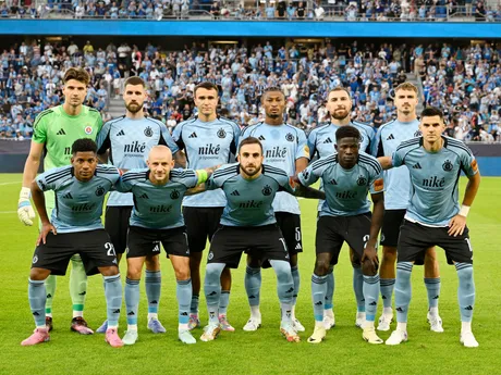 zostava Slovana pred začiatkom stretnutia