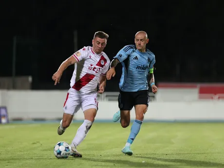 Na snímke hráč Slovana Vladimír Weiss ml. (vpravo) počas odvetného zápasu 2. predkola Ligy majstrov HŠK Zrinjski Mostar - ŠK Slovan Bratislava.