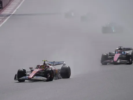 Lewis Hamilton počas pretekov F1 na Veľkej cene Veľkej Británie.